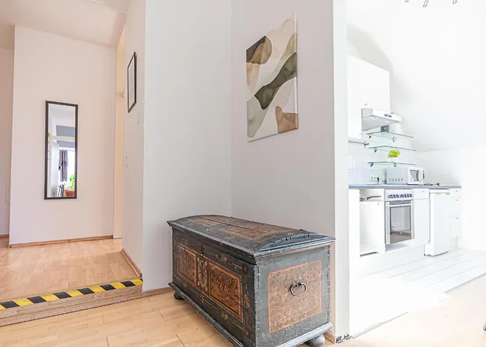 Lovely 2br Apt-near Bahnhof Rennweg & Belvedere Vienna